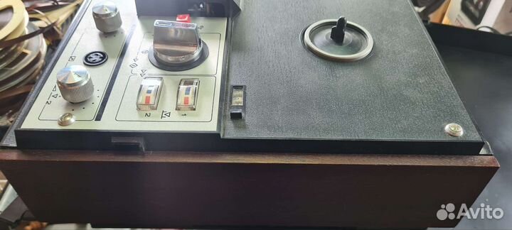 Катушечный магнитофон маяк 203