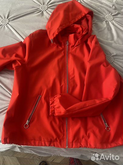 Ветровка женская