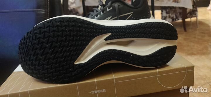 Беговые кроссовки li ning