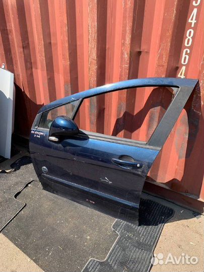 Дверь передняя левая Peugeot 308 Пежо 308