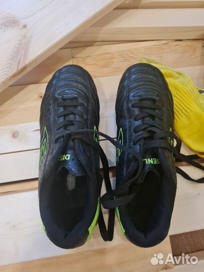 Футбольные бутсы футзалки