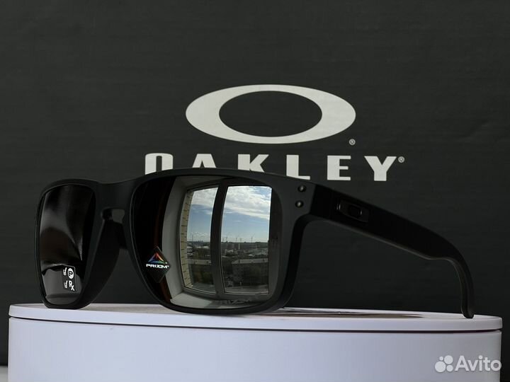 Солнцезащитные очки Oakley Holbrook XL Black