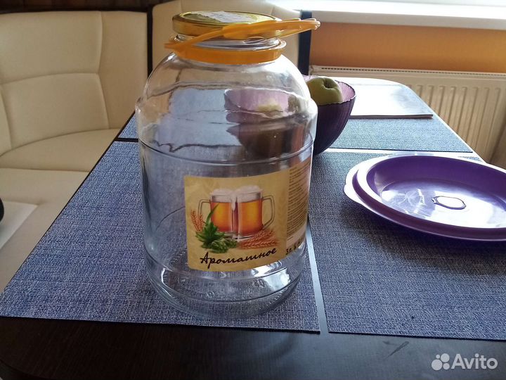 Банки трехлитровые с ручками и крышками (б. У)