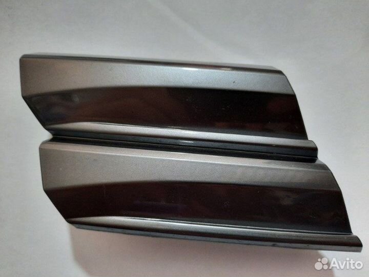 Заглушка бампера передняя Тoyota Camry V70