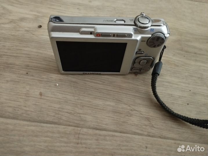 Компактный фотоаппарат