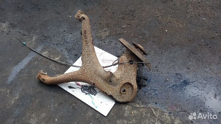 Мерседес Вито Рычаг задний левый