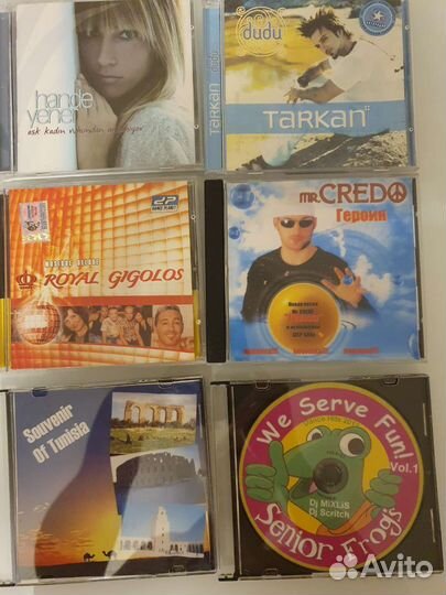 CD-диски, аудиокассеты, подставка для кассет