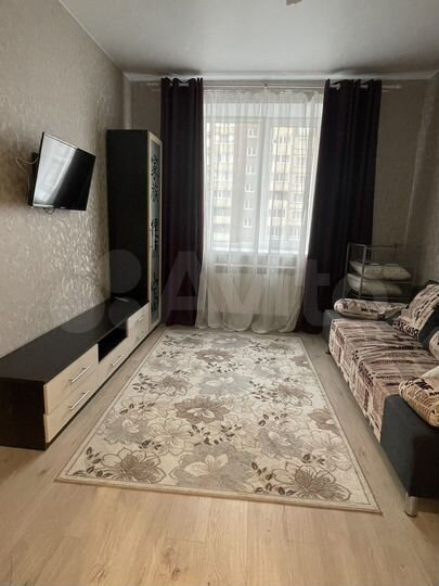 2-к. квартира, 60 м², 1/9 эт.