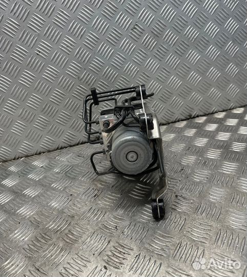 Блок абс 6889164 BMW 5 G30 G31 2016- года