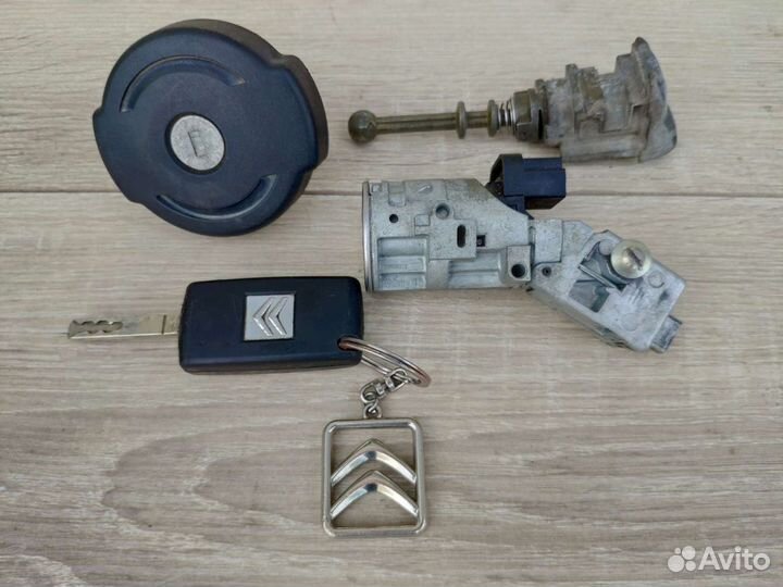 Комплект замок зажигания Citroen C4 2005-2011