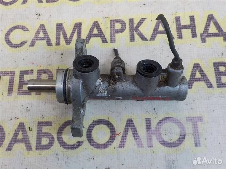 Цилиндр тормозной главный Subaru Legacy Outback I