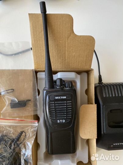 Рация Vector VT-44 STD