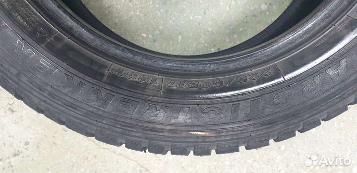Maxxis ArcticTrekker NP3 225/60 R17