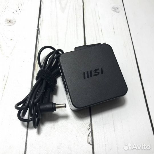 Блоки питания для ноутбуков разные