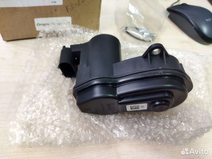 Моторчик ручника (стояночного тормоза) BMW 5 F07 F