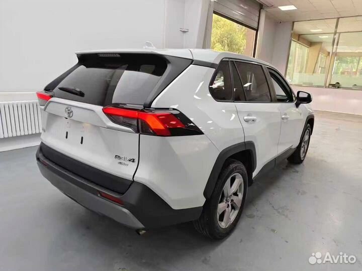 Toyota RAV4 2.0 CVT, 2022, 50 000 км