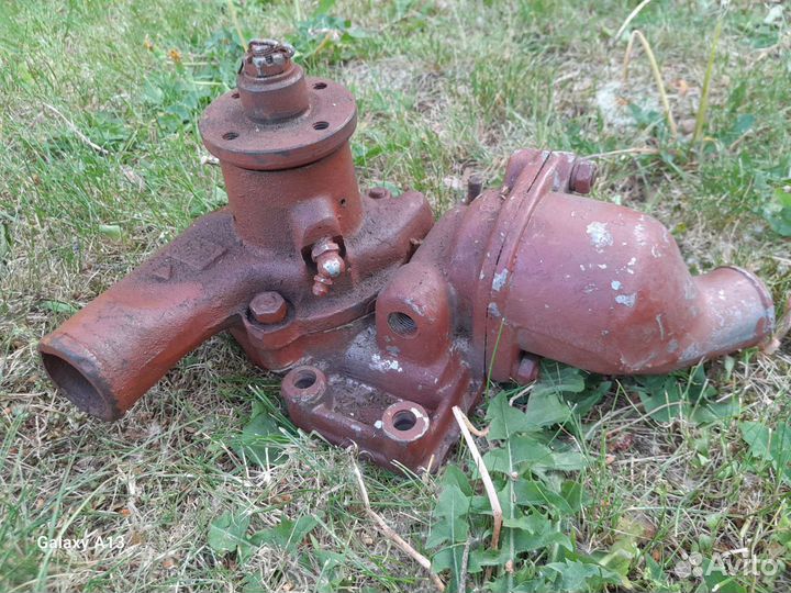 Помпа в сборе с термостатом М20 Победа Газ 21,69