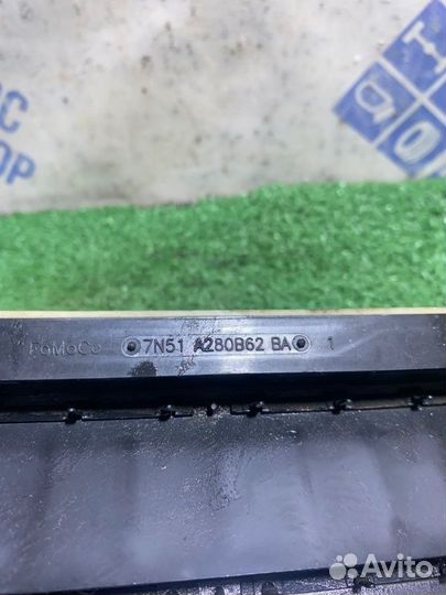 Воздушный клапан кузова задний правый Volvo S40