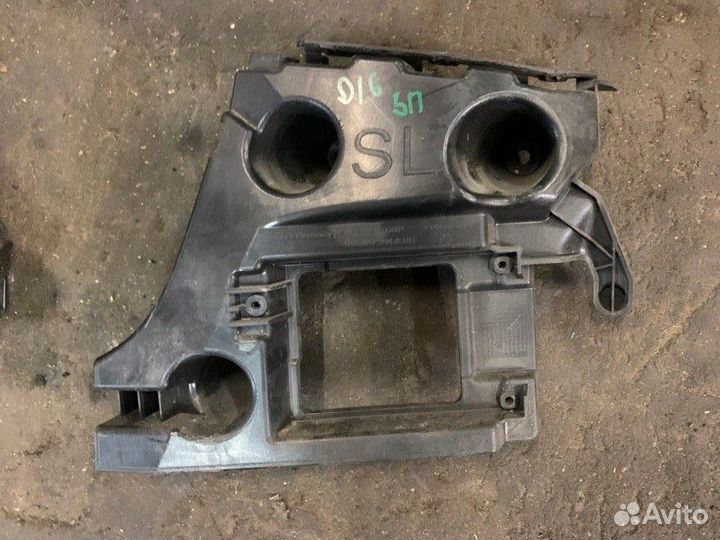 Кронштейн заднего бампера правый Audi A6 C7 2014