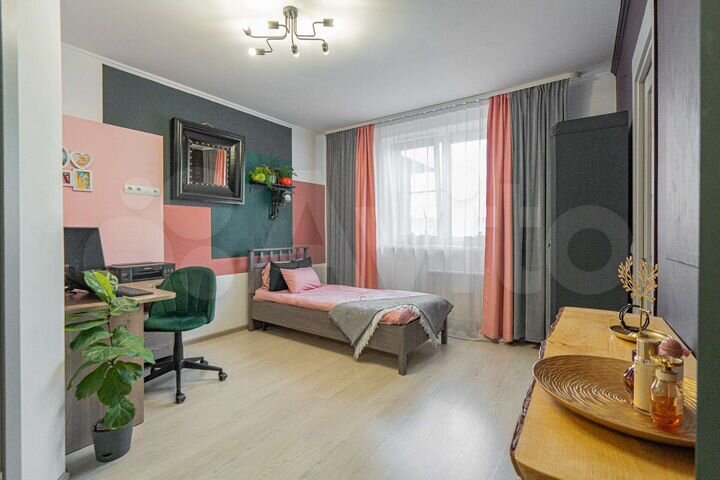 2-к. квартира, 54 м², 1/4 эт.