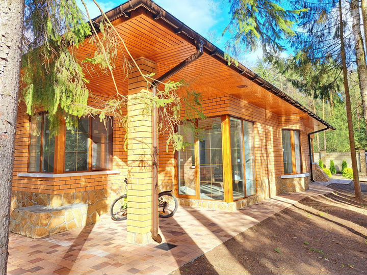 Коттедж 163,7 м² на участке 13 сот.