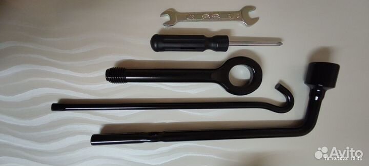 Набор инструментов для авто новый