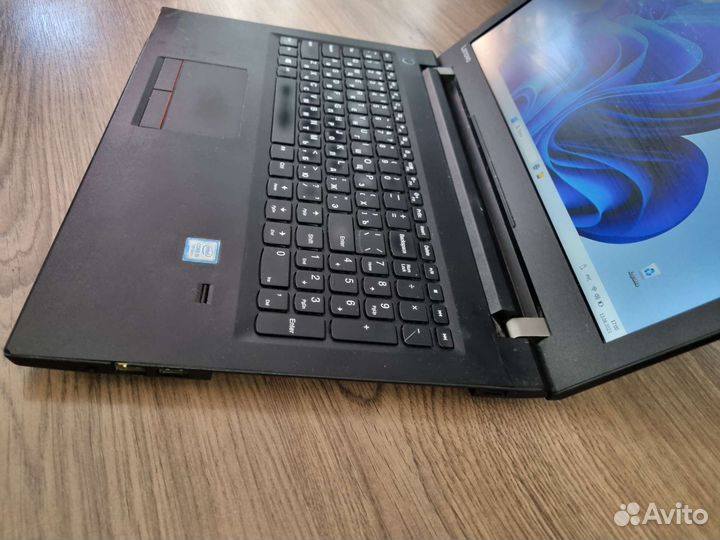 Ноутбук Lenovo intel core i5, ddr4 8gb, ssd 240gb