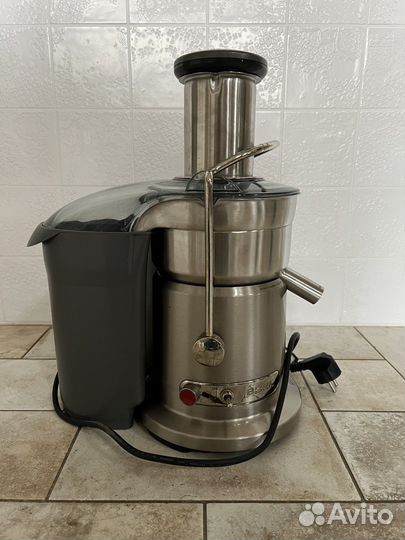 Соковыжималка Bork 20120 BK для яблок,моркови и тд