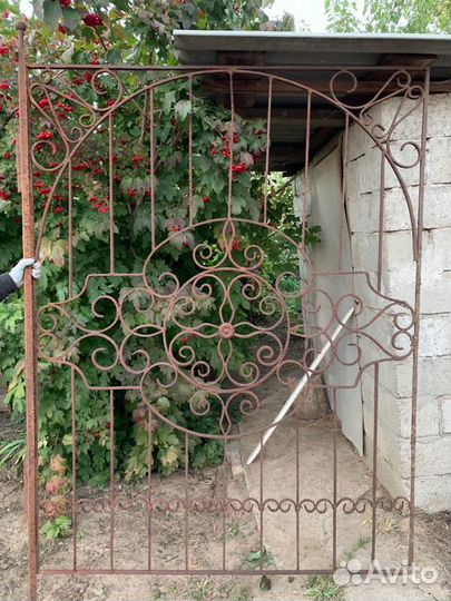 Секции забора кованные