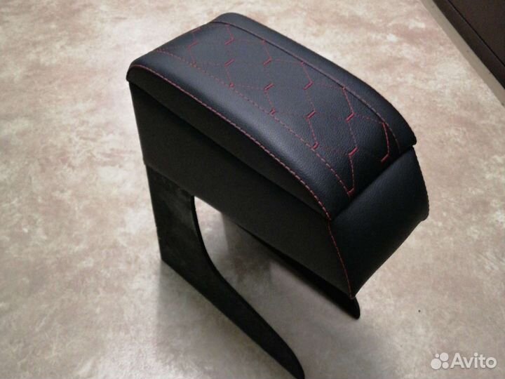 Подлокотник