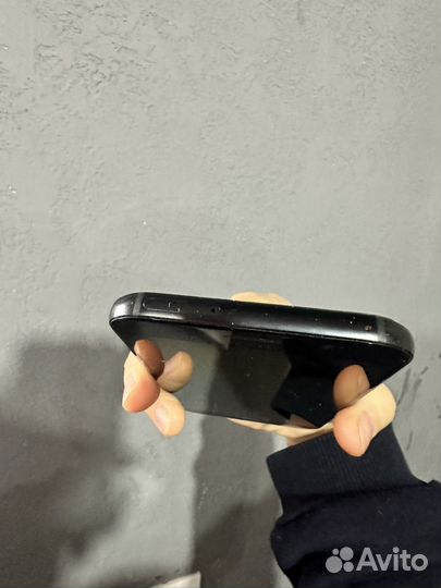 Samsung Galaxy A7 (2017) SM-A720F/DS, 3/32 ГБ