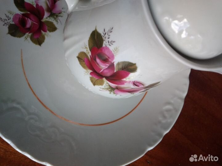 Кофейник и блюдо