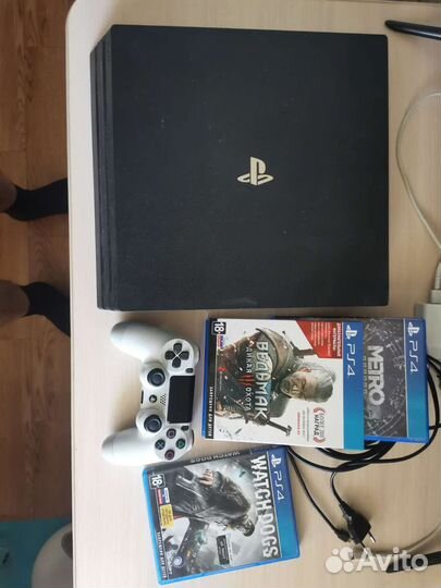 Sony PS4 pro 1tb