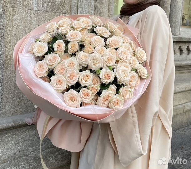 Пионовидные кустовые розы букеты цветы доставка