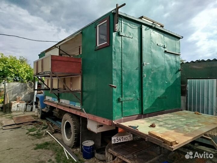 Пчелопавильон