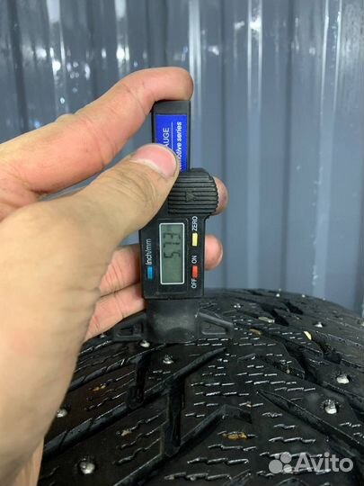 Nokian Tyres Hakkapeliitta 8 215/60 R16 99T