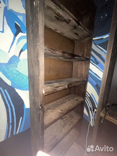 Полки и стеллажи