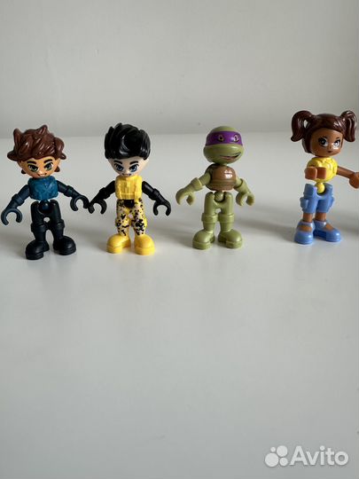 Фигурки киндер сюрприз пакетом