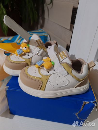 Кроссовки для малышей