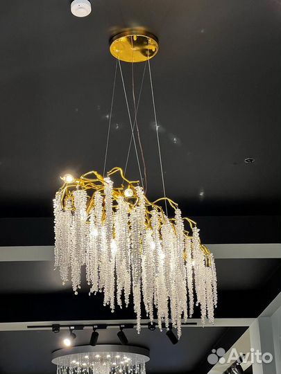 Люстра с хрустальными гроздьями 100х40 см