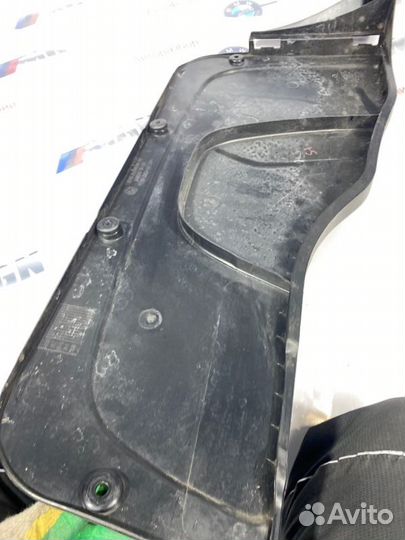 Крышка Bmw 7 E66 N62B44 2002