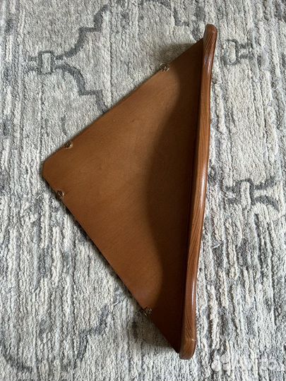 Полочка для икон угловая