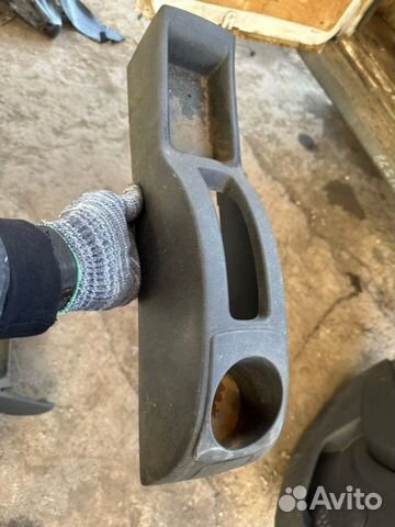 Консоль центральная Renault Sandero 2