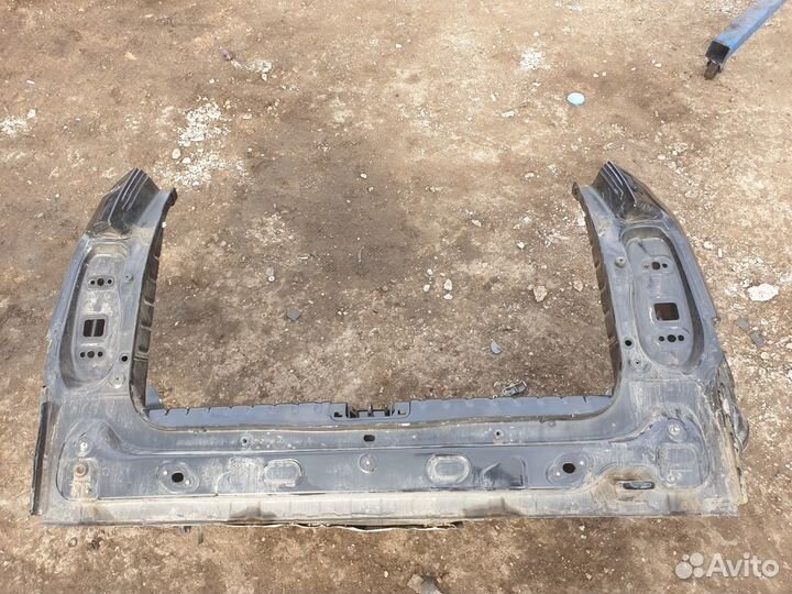 Панель задняя Задок Renault Duster Рено Дастер