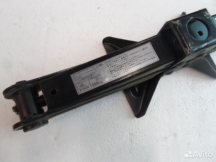 Домкрат японский 1300 кг