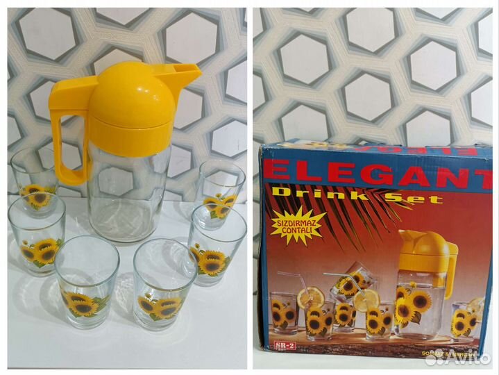 Кувшин со стаканами, графин, бокалы, бутыли