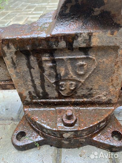 Тиски большие слесарные поворотные СССР