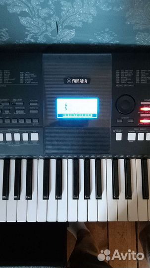 Синтезатор yamaha psr E423