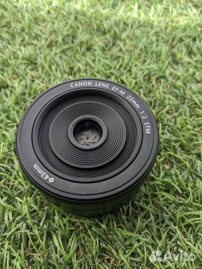 Canon EF-M 22mm f/2 STM