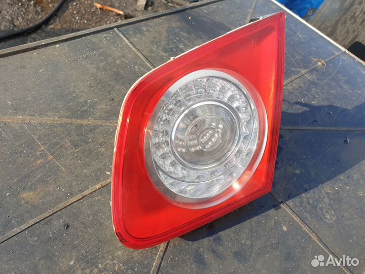 Фонарь задний правый внутренний VW Jetta 5 Джетта